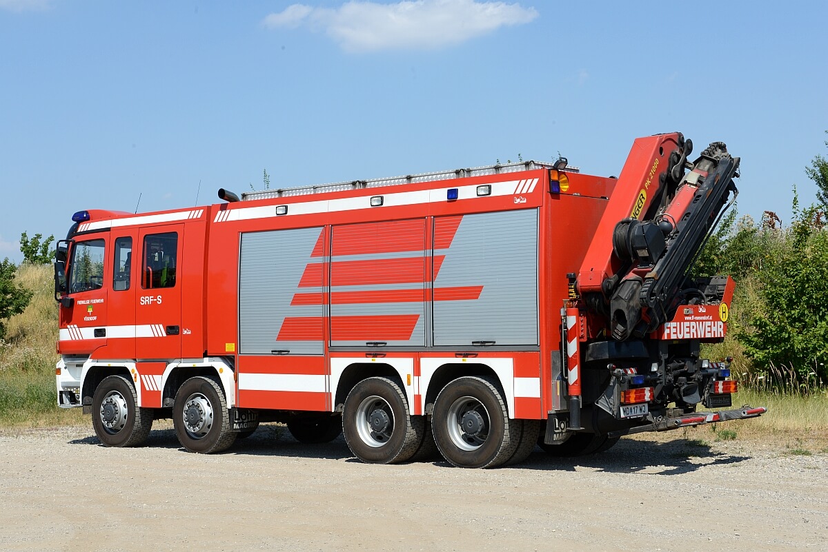 AT-Vösendorf-SRFS-MB-Actros-hl-Lunte4711