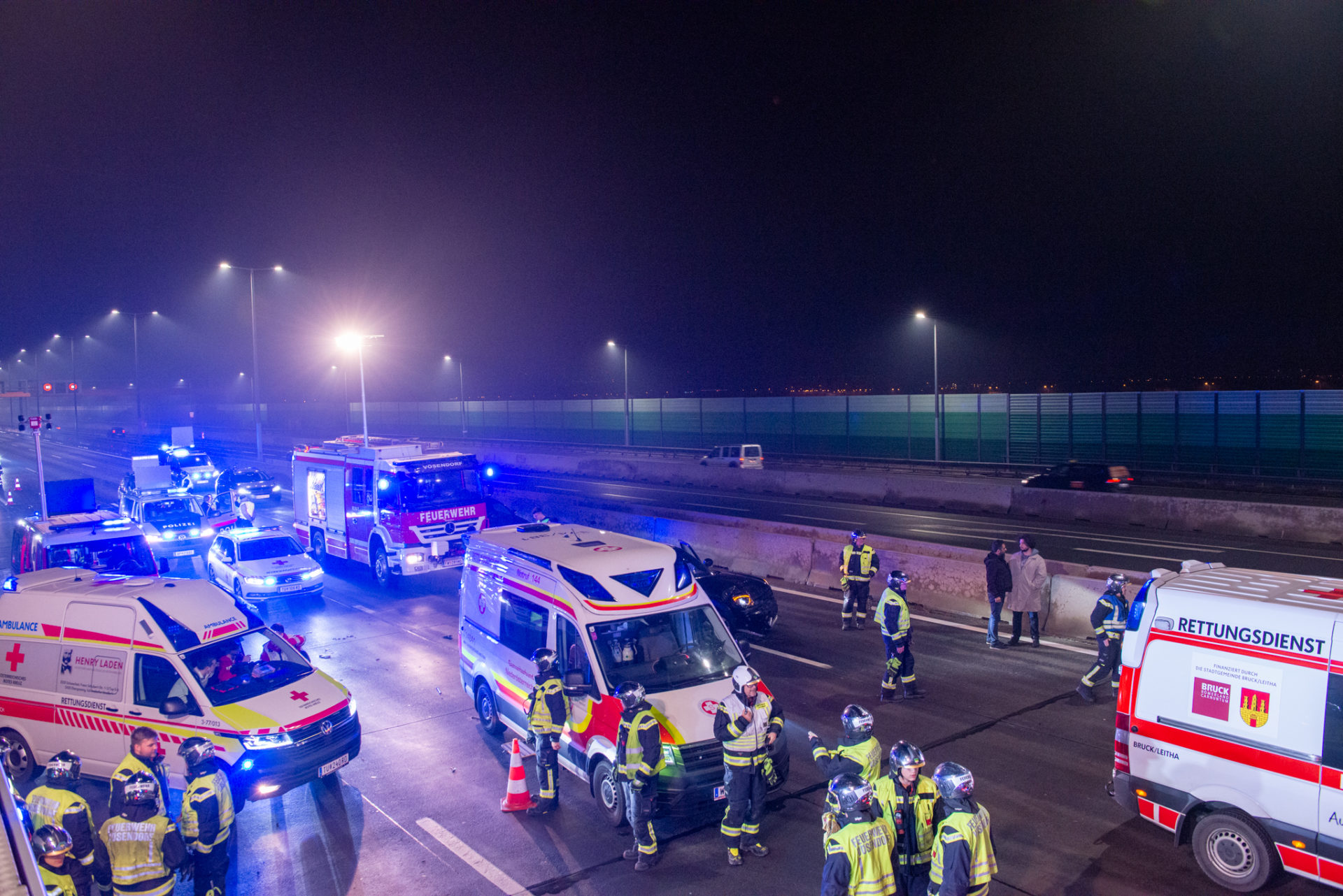 20221231, 2126 - T2 Autobahnmenschenrettung-16