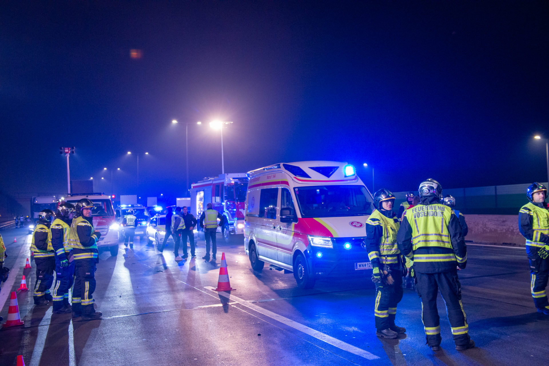 20221231, 2126 - T2 Autobahnmenschenrettung-20