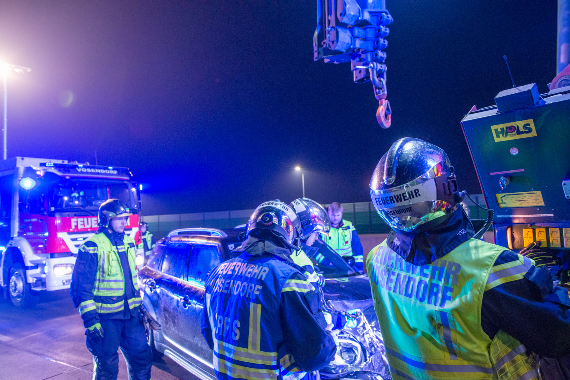 20221231, 2126 - T2 Autobahnmenschenrettung-57