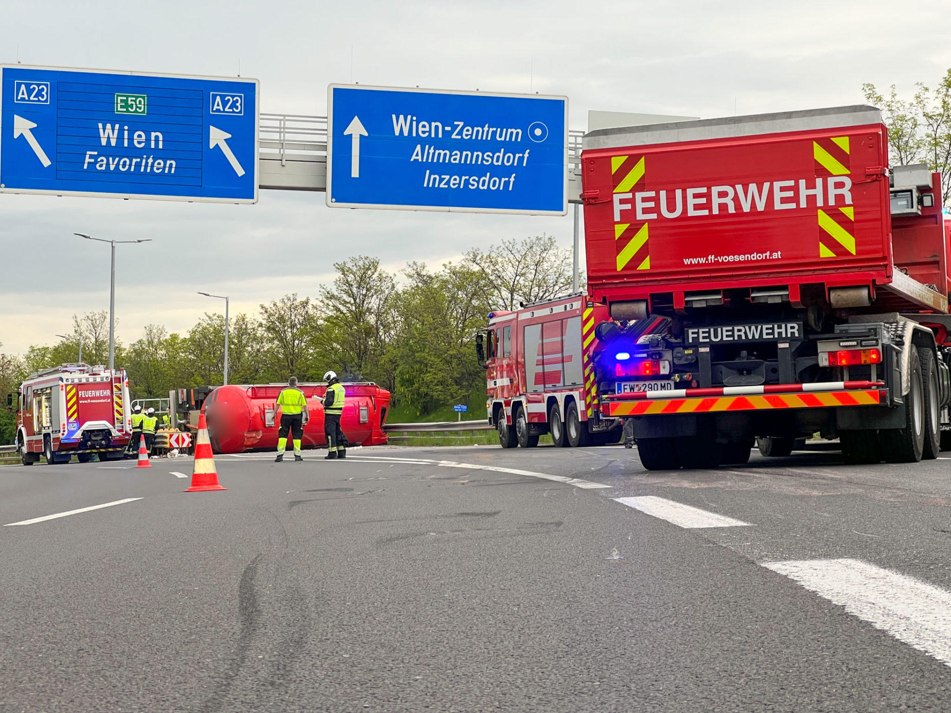 20230506, 0622 - Schwere LKW Bergung A21-3