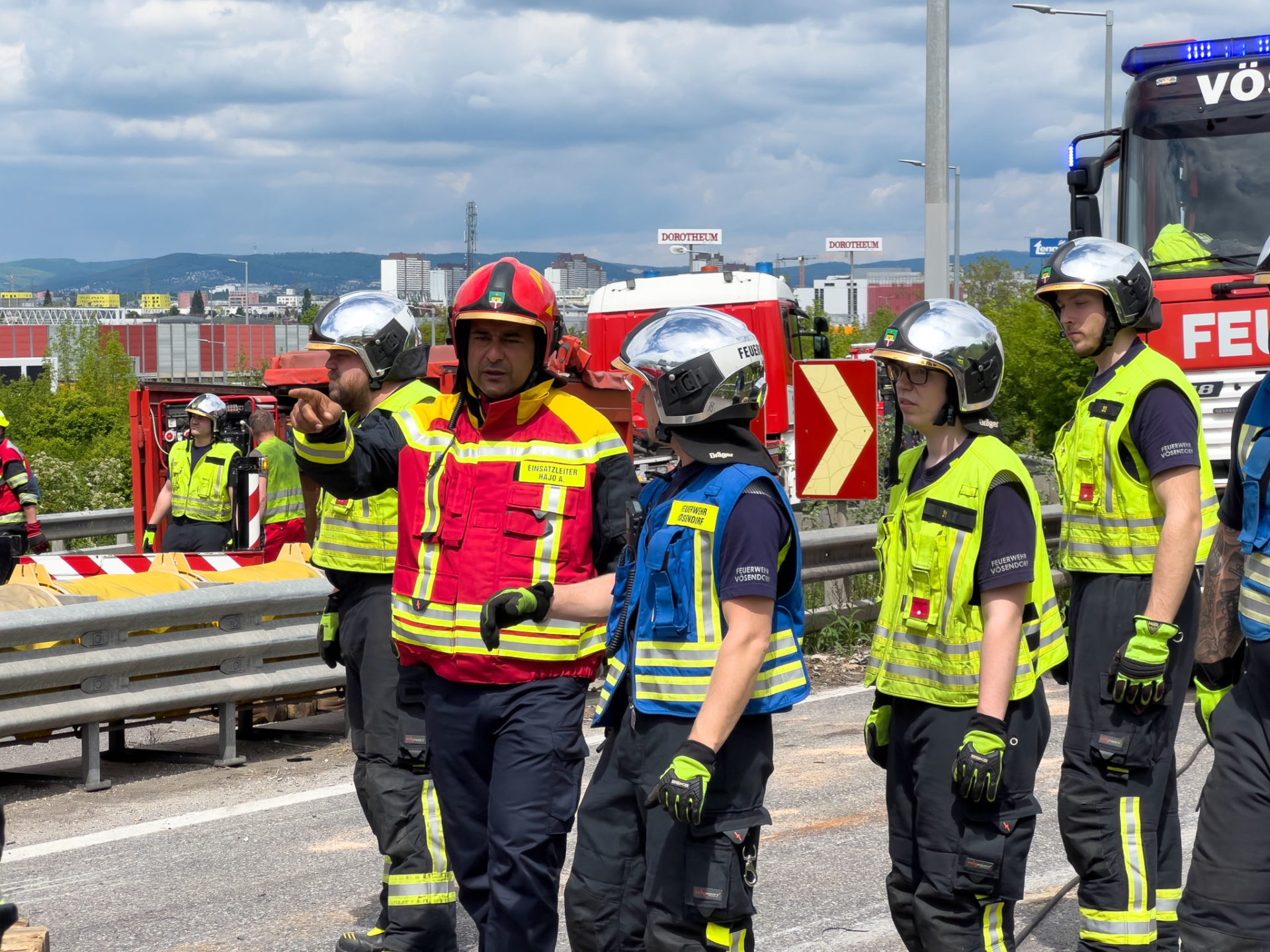 20230506, 0622 - Schwere LKW Bergung A21-9