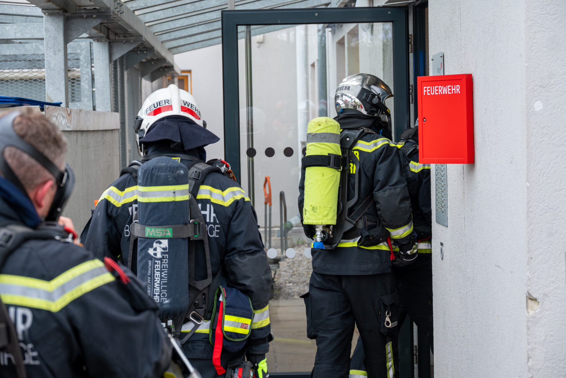 2025-04-15_1343_B2_Gebaeudebrand-Innenraum-43_Web