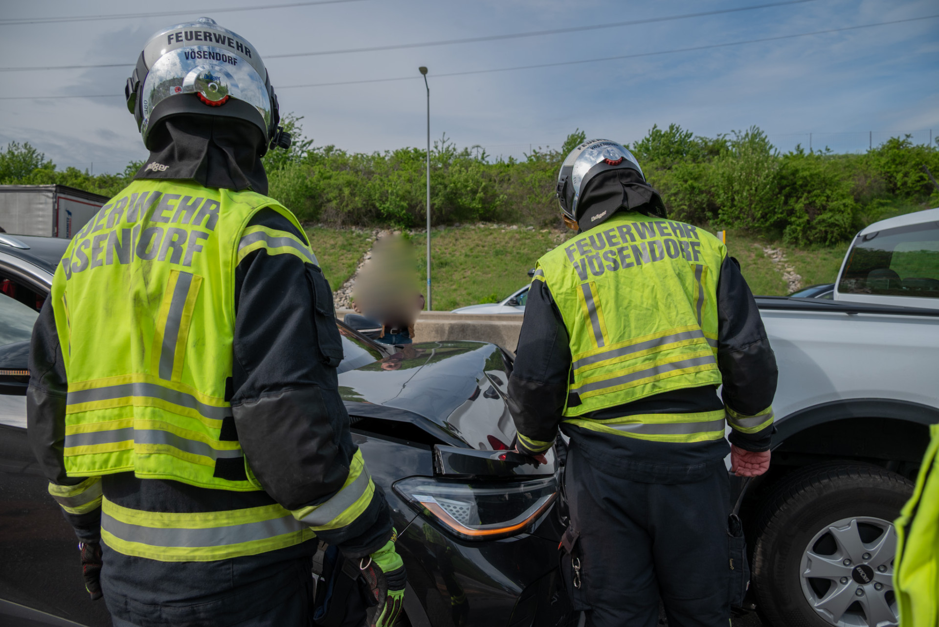 2025-04-24_1532_T2_Verkehrsunfall-Unklare_Lage-10_Web