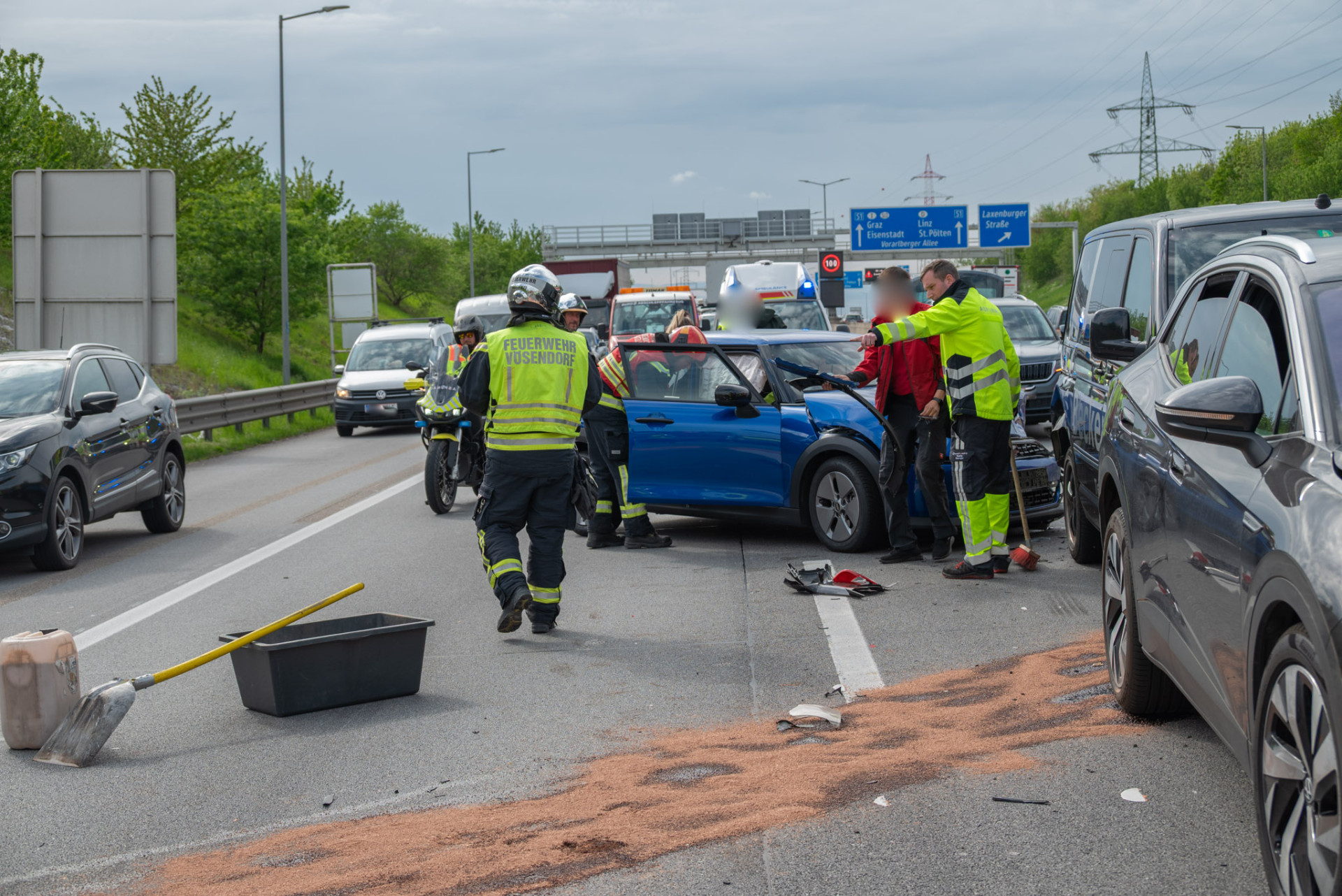 2025-04-24_1532_T2_Verkehrsunfall-Unklare_Lage-12_Web