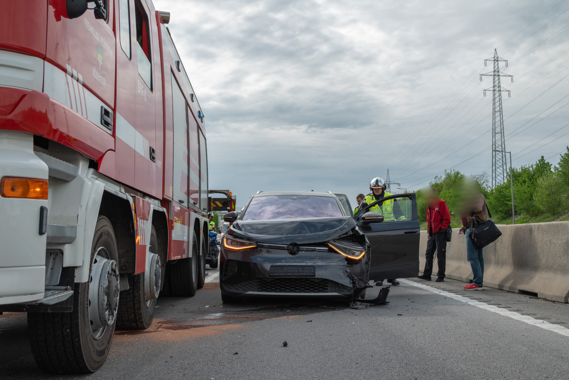 2025-04-24_1532_T2_Verkehrsunfall-Unklare_Lage-20_Web