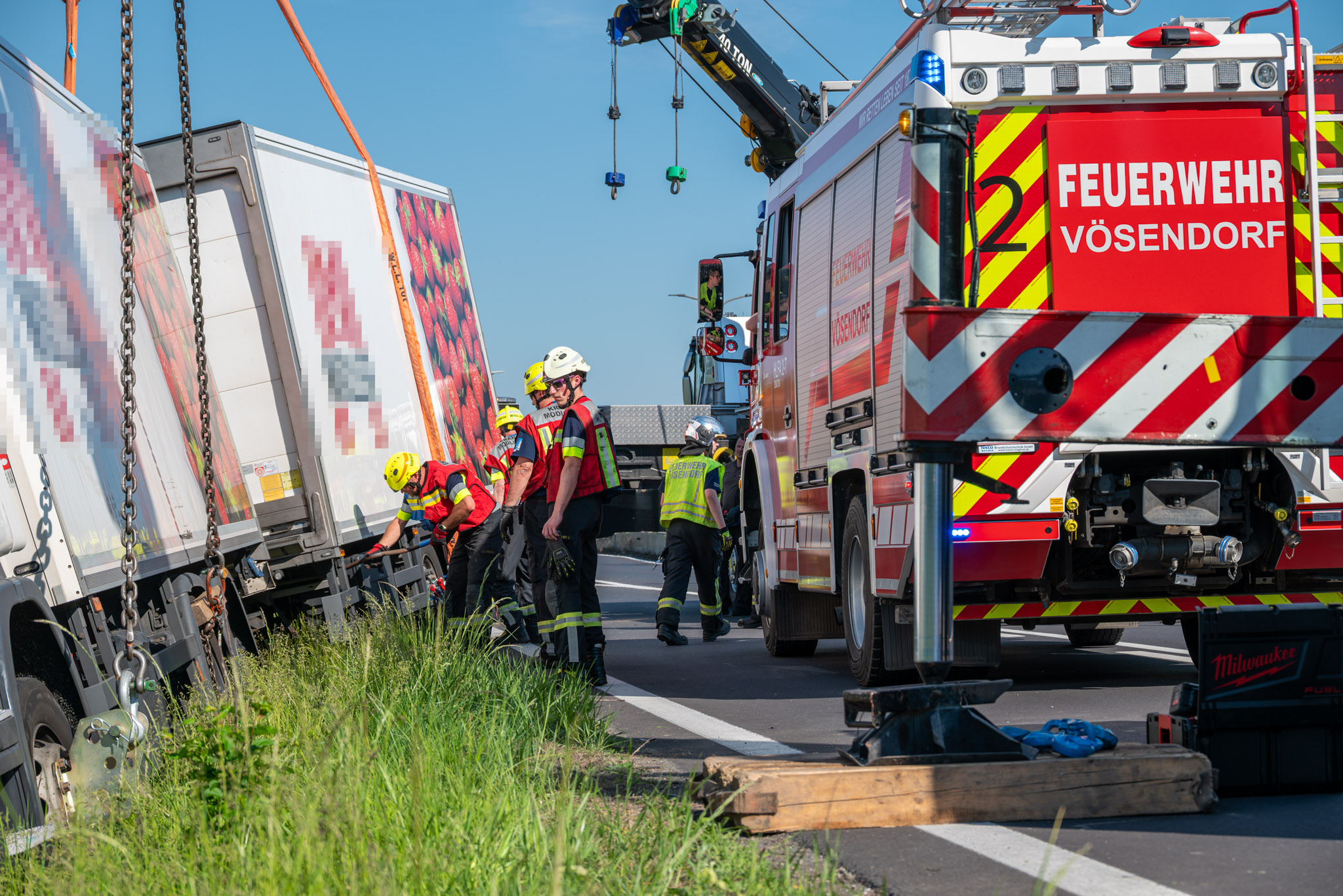2025-05-02_1424_T1_Bergung-Grossfahrzeug-12_Web