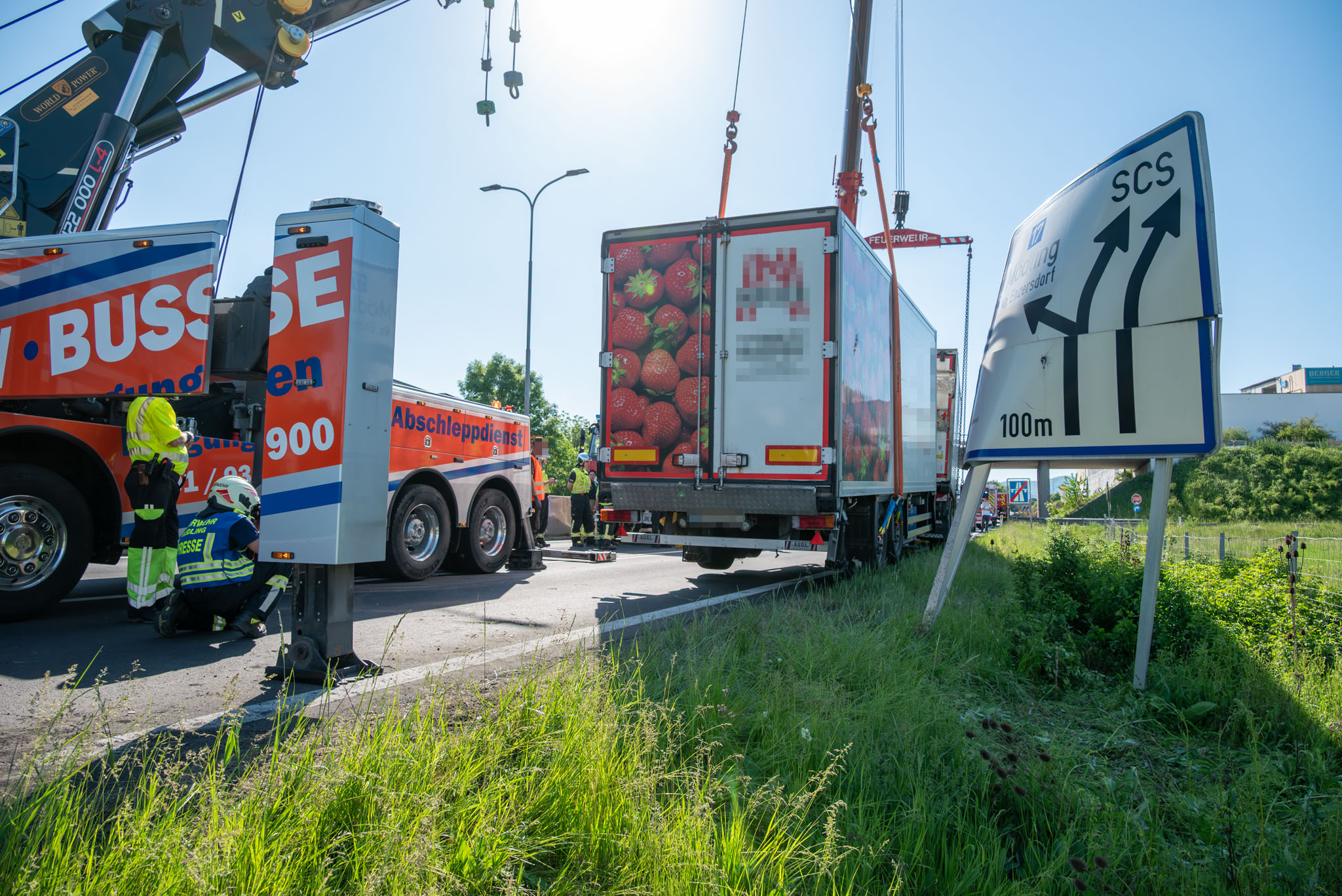 2025-05-02_1424_T1_Bergung-Grossfahrzeug-19_Web
